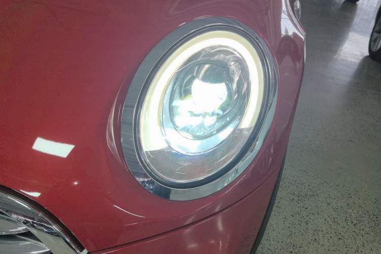 Used MINI 2016 1.5T COOPER Pioneer Edition Five-Door Model Left Front Headlight