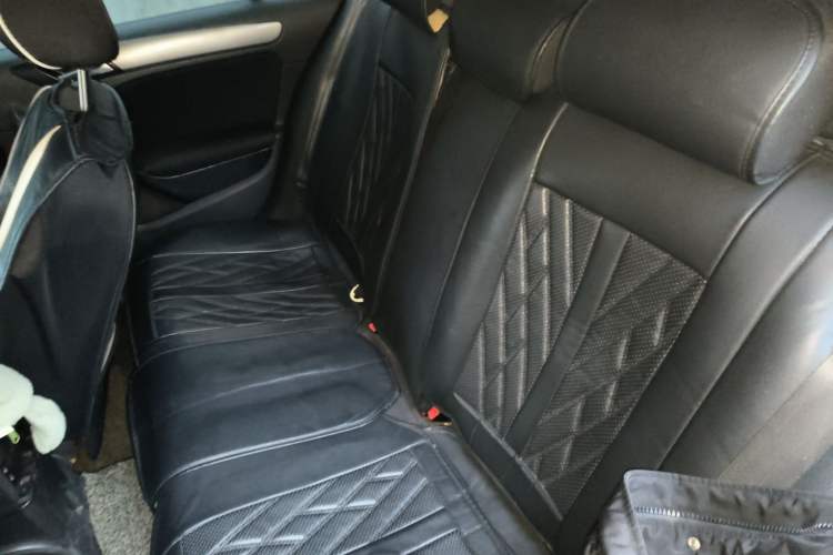 Used Volkswagen Golf 2010 1.6 Automatic Fashion Model