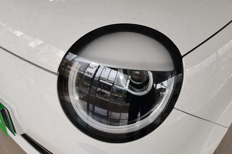 Used CHANGAN NEVO Lumin 2022 301km Honey-Sweet Version
