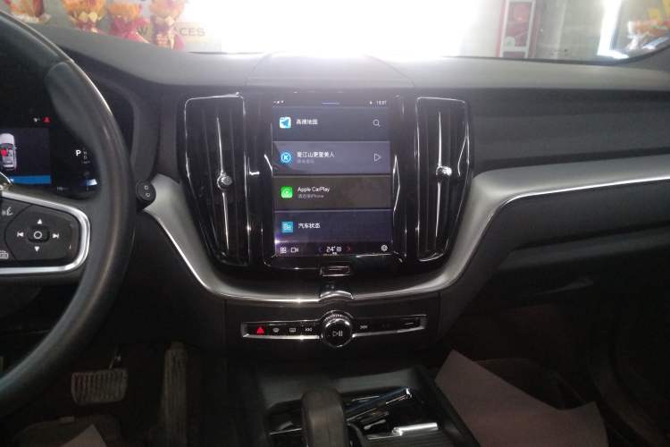 Used Volvo XC60 2022 B5 4x4 Zhiyi Luxury Edition
