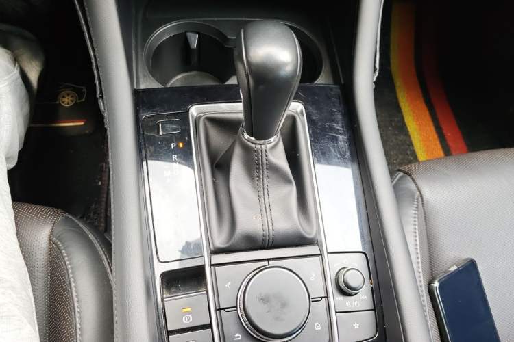 Used Mazda 3 Axela 2020 2.0L Automatic Zhiya Edition Gear Lever