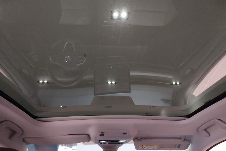 Used Volkswagen ID.7 VIZZION 2024 AIR model
