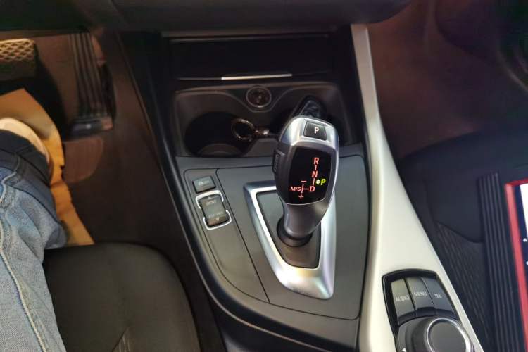 Used BMW 1 Series 2015 118i Leading Model Gear Lever