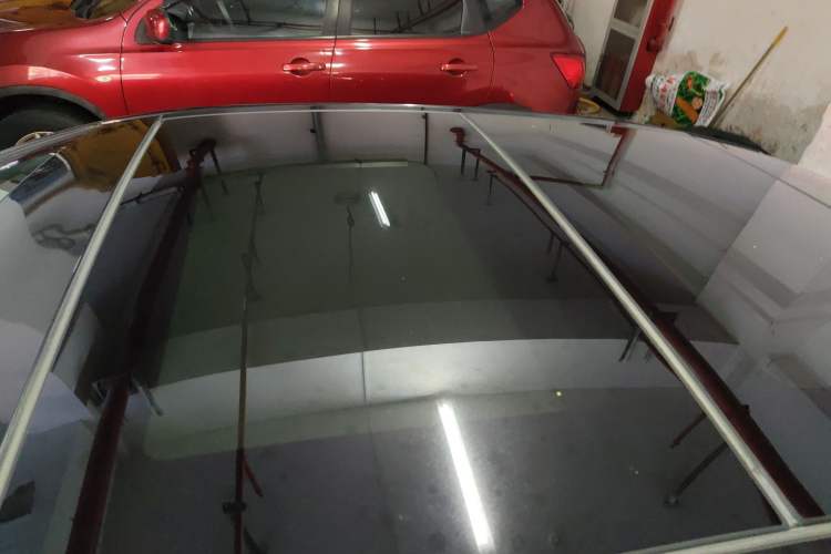 Used Toyota Avalon 2019 2.5L Touring Premium Version China VI Standard Roof