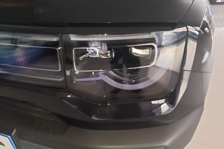 Used BAIC Off-Road BJ30 2026 Model Traveler 1.5T DCT Two-Wheel Drive Standard Version Left Front Headlight