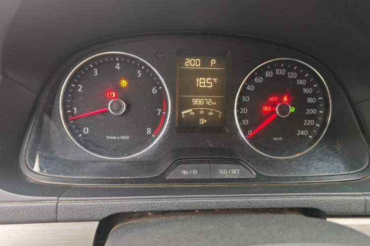 Used Volkswagen Lavida 2013 Restyled Classic 1.6L Automatic Comfort Edition Odometer Close Up