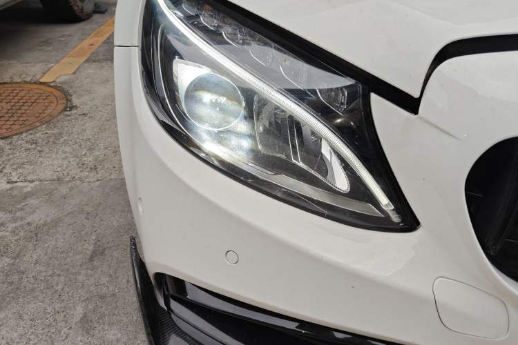 Used Mercedes-Benz C-Class 2017 Facelift C 200 Coupe