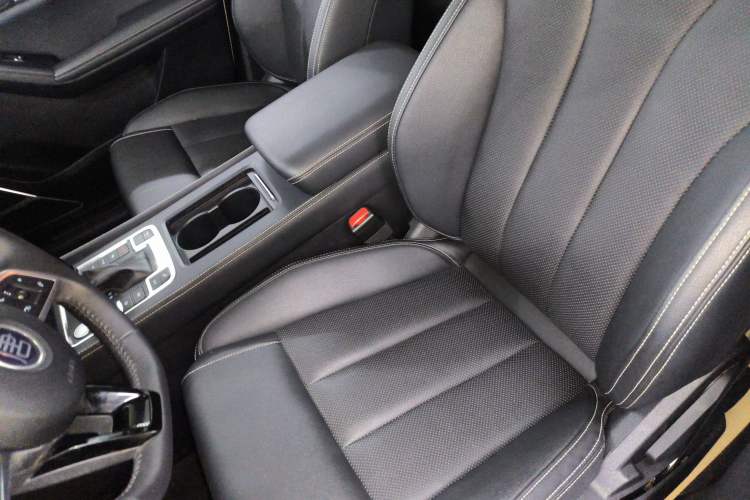 Used BYD Tang 2019 2.0T Automatic SmartConnect Luxury Edition 5 Seats China VI Standard