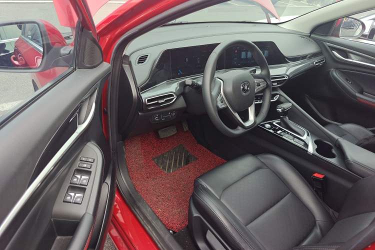 Used CHANGAN Eado 2020 PLUS Blue Whale NE 1.4T GDI DCT Prestige Model Driver Seat