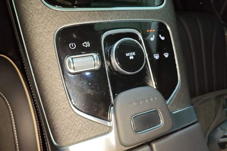 Used Chery Tiggo 9 2023 2.0T Dual-Clutch Two-Wheel Drive Prestige Version 5 Seats Gear Lever