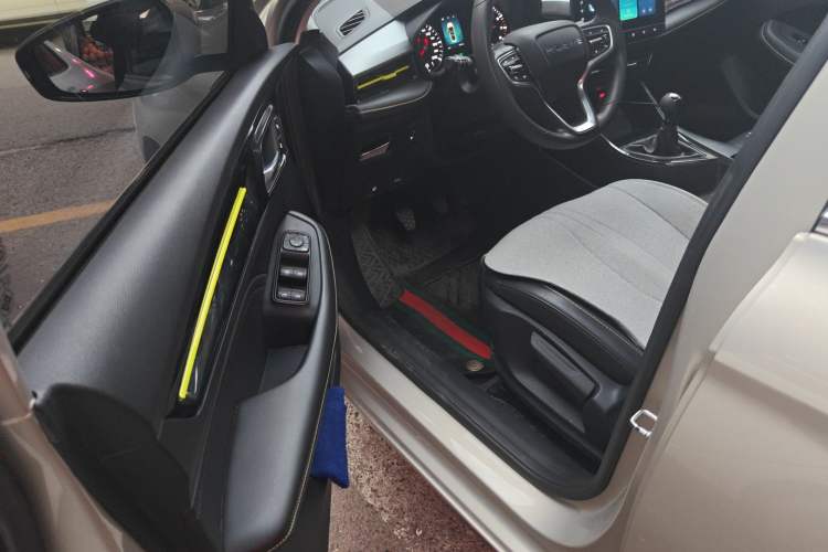 Used Roewe i5 2021 1.5L Manual Diamond Edition