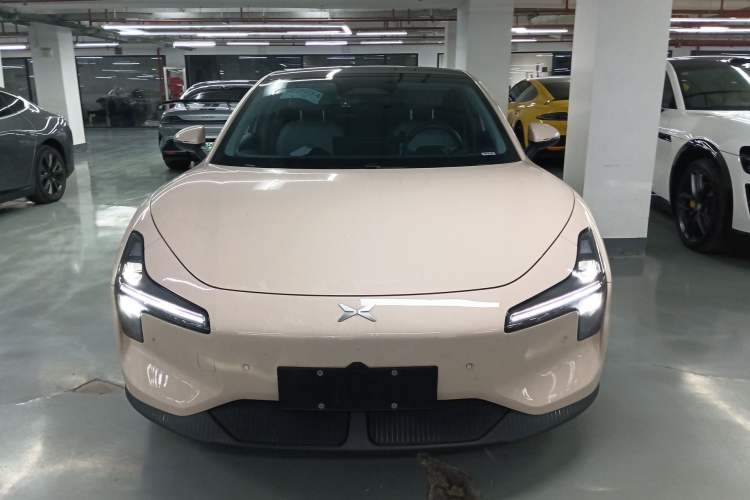 Used XPeng MONA M03 2024 620 with Ultra-Long Range
