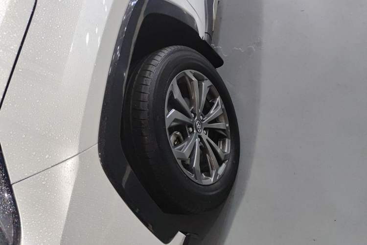 Used Toyota RAV4 2024 2.0L CVT Two-Wheel Drive Fashion Plus Edition Left Front Wheel Hub