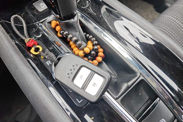 Used Honda Vezel 2015 1.8L CVT 2WD Luxury Model Vehicle Key