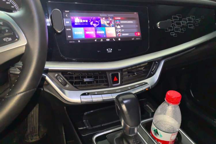 Used Geely Auto Emgrand GT 2020 Revised 1.8T Navigation Edition Audio And AC Panel