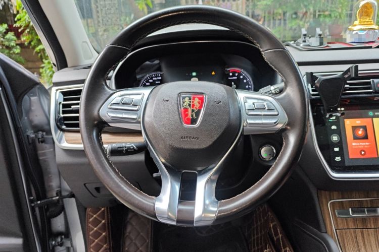 Used Roewe RX8 2018 30T Smart Connectivity Two-Wheel Drive Flagship Edition