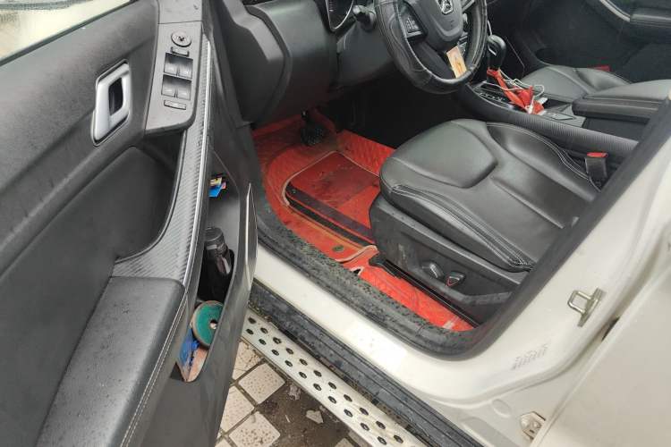 Used JMC Yusheng S330 2016 1.5L GTDi Automatic Two-Wheel Drive Fashion Edition Driver Seat