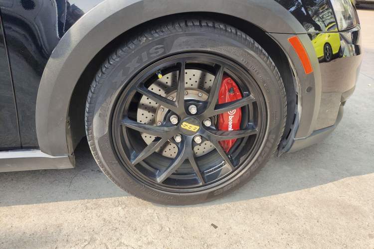 Used Skoda Octavia 2019 TSI280 DSG Flagship Wagon China VI Standard Right Front Wheel Hub