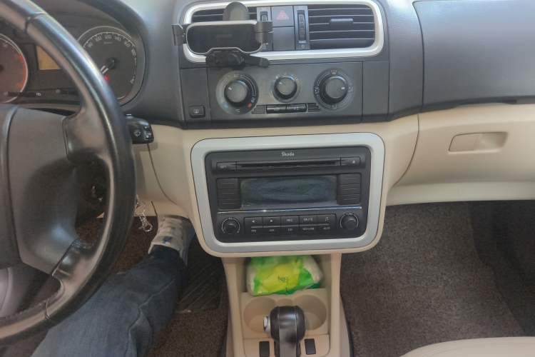Used Skoda Fabia 2011 1.6L Automatic Crystal Edition