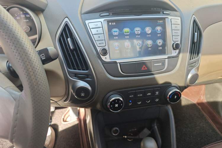 Used Hyundai ix35 2013 2.0L Automatic 2WD Comfort GL China IV Standard
