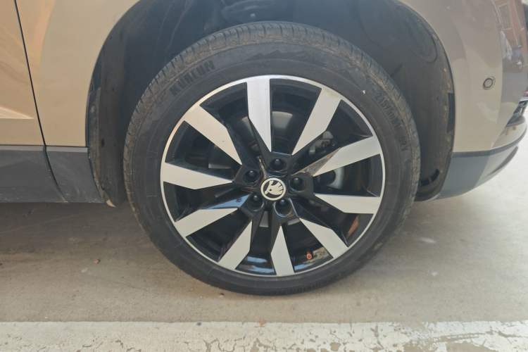 Used Skoda Karoq 2020 TSI280 Luxury Smart Edition China VI Standard Right Front Wheel Hub