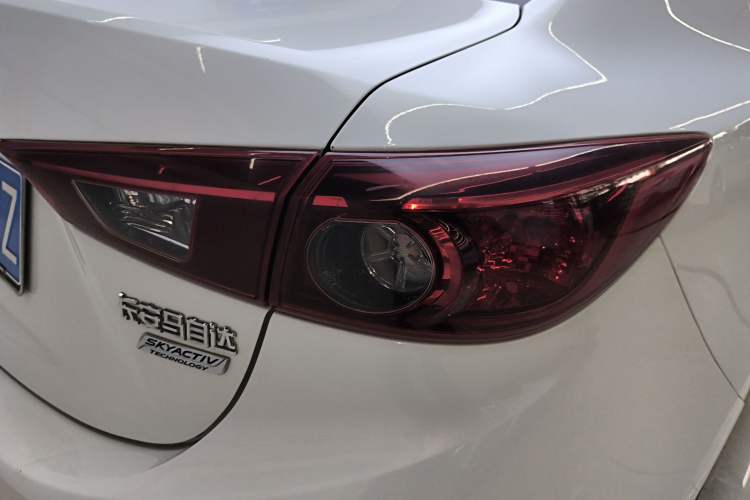 Used Mazda 3 Axela 2017 Sedan 1.5L Automatic Comfort Model Emission Standard China V