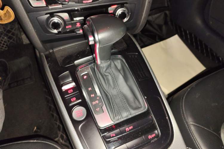 Used Audi A5 2016 Sportback 45 TFSI Gear Lever
