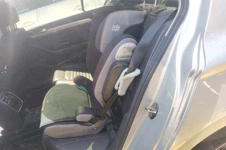 Used Volkswagen Magotan 2017 330TSI DSG Leading Model Left Rear Seat