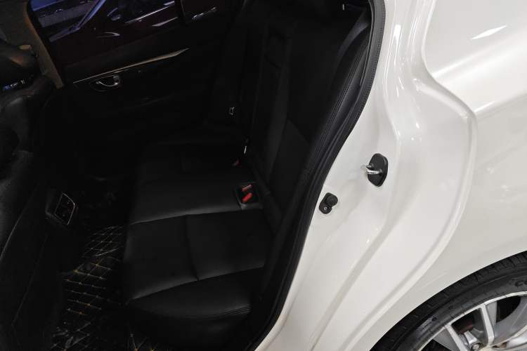 Used Infiniti Q50L 2016 2.0T Comfort Edition
