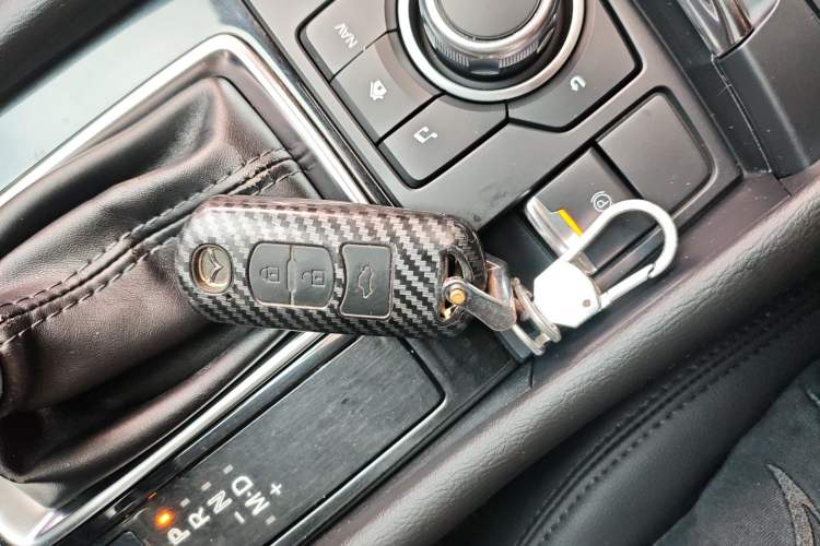 Used Mazda 3 Axela 2017 Sedan 1.5L Automatic Luxury Model Emission Standard China V