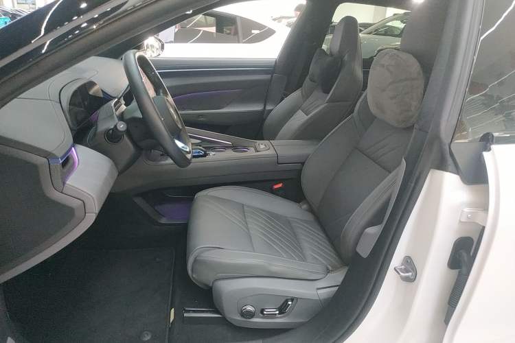 Used Zeekr 001 2024 YOU Edition 100 kWh All-Wheel Drive