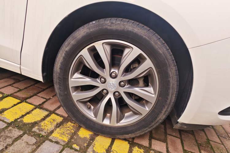 Used Buick GT 2019 18T Automatic Connected Elite Model China V Standard
