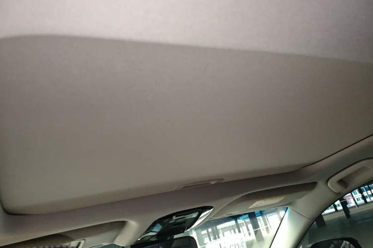 Used Toyota Harrier 2023 2.0L CVT Two-Wheel Drive Entry Version Headliner