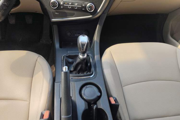 Used Kia K5 2014 2.0L Manual GL
