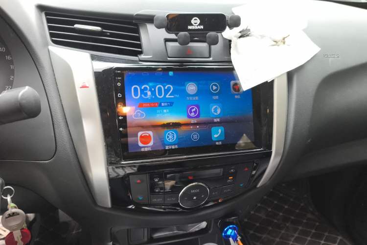 Used Nissan Navara 2017 2.5L Automatic 2WD Luxury Edition QR25
