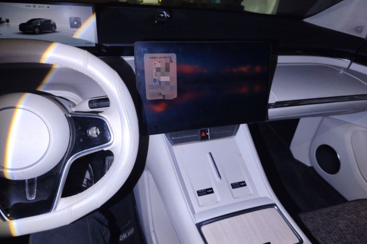 Used Hima Luxeed R7 2024 All-Electric 802 km Max
