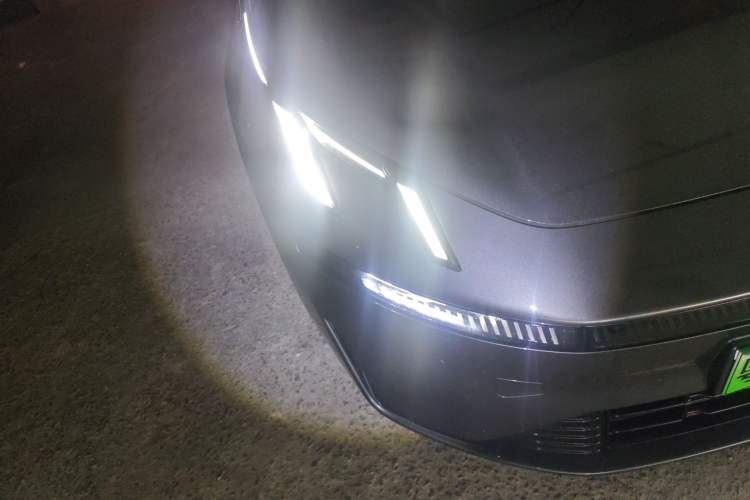 Used Lynk & Co 07 2024 EM-P 126 Long-Range Halo