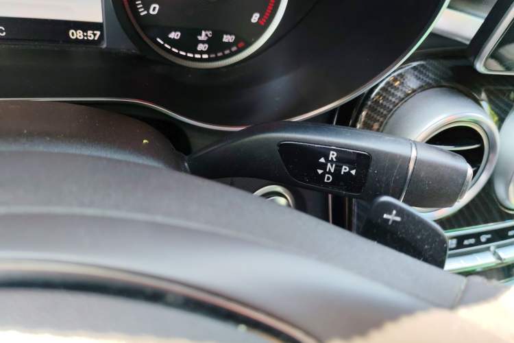 Used Mercedes-Benz GLC 2017 GLC 260 4MATIC Luxury Model Gear Lever