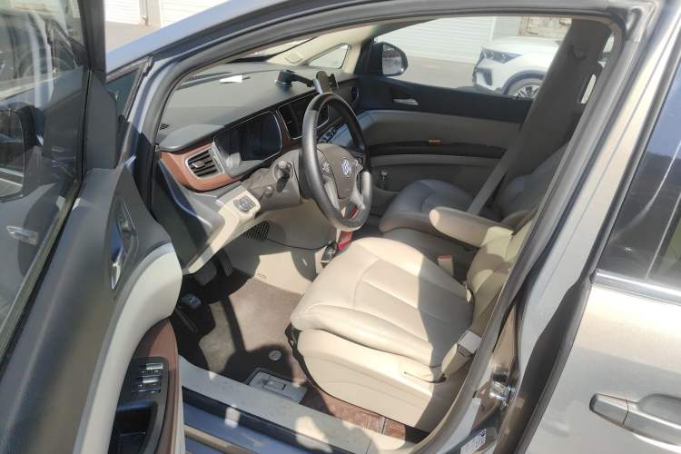 Used Buick GL8 2017 25S Comfort Version China V Standard
