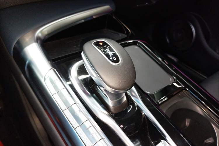 Used VOYAH FREE 2021 Four-Wheel Drive Standard Range-Extended Exclusive Luxury Package