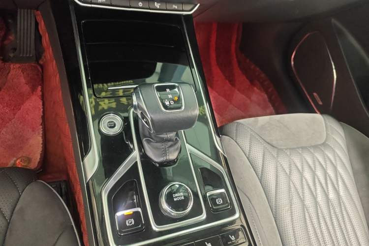 Used Hongqi HS5 2022 Revised Version 2.0T Smart Connect Flagship Edition Gear Lever
