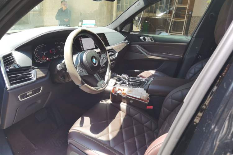 Used BMW X5 2022 Restyled xDrive 40Li M Sport Package Left Front Seat