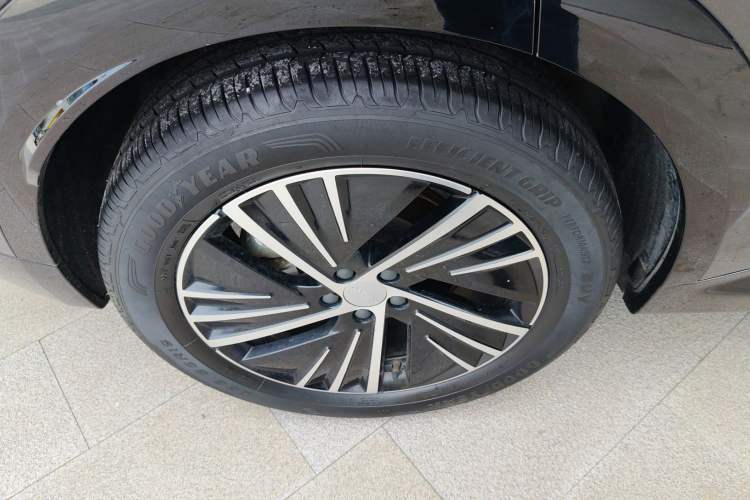 Used Lynk & Co 08 EM-P 2023 220km All-Wheel-Drive Performance Halo
