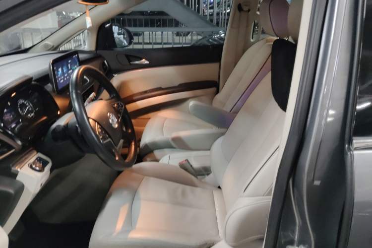 Used Buick GL8 2021 Land Cruiser Executive Class 652T Luxury Model Left Front Seat