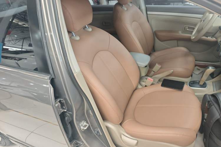 Used Nissan Sylphy 2012 Classic 1.6XE Automatic Comfort Edition Right Front Seat