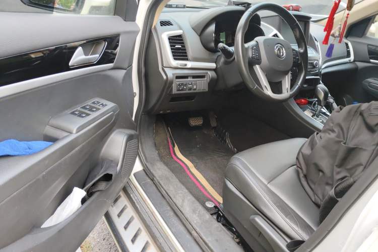 Used Dongfeng Aeolus AX7 2015 2.0L Automatic Zhiyi Trim
