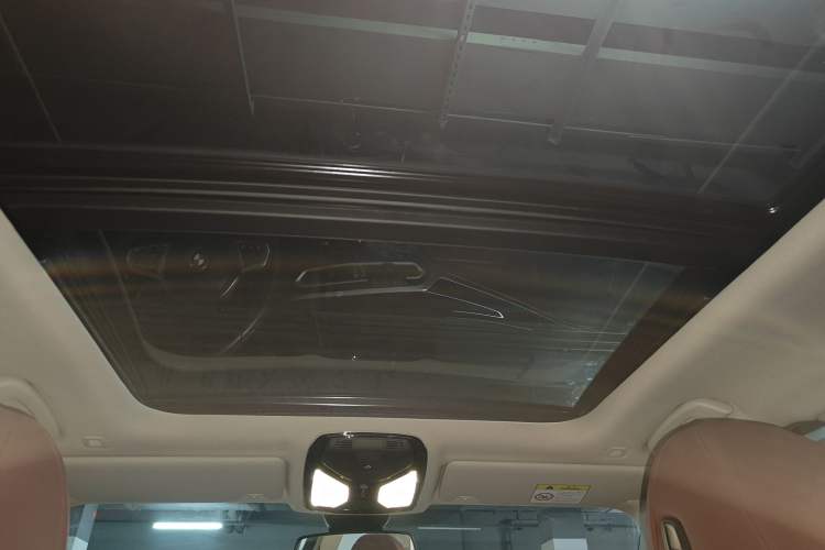 Used BMW i3 2022 eDrive 35 L Headliner