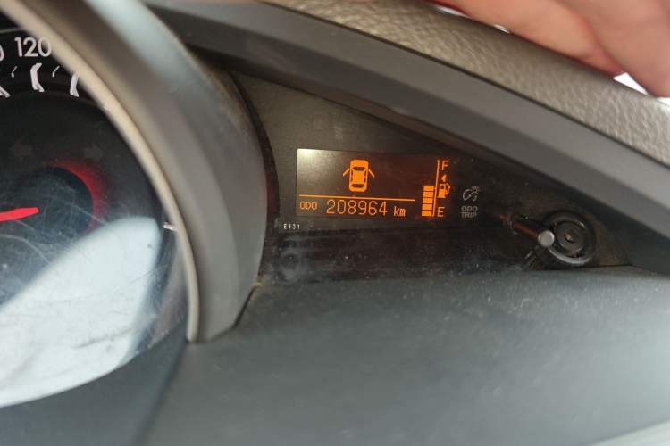 Used Toyota Verso 2011 180E CVT Elite Edition Odometer Close Up