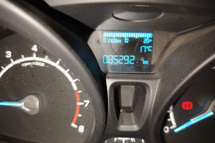 Used Ford EcoSport 2017 1.5L Manual Fashion Model Odometer Close Up