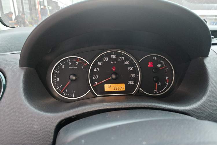 Used Suzuki Swift 2016 1.5L Automatic Fashionable Coolplay Edition
